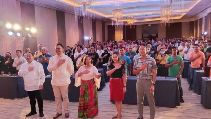 20230530 PAGEONE - Tourism officials and workers
