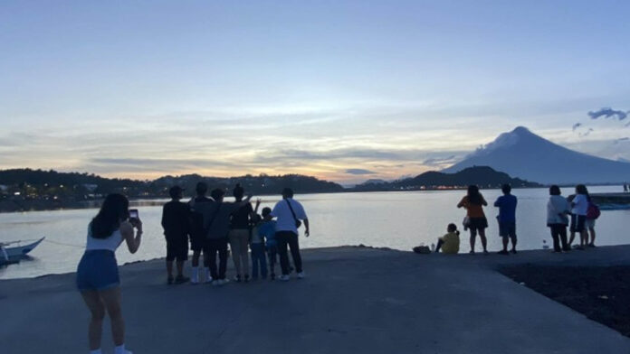 20230613 PAGEONE - Mayon Volcano