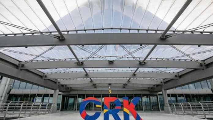 20230622-PAGEONE-Clark-Airport