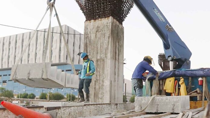 20230413-PAGEONE-Worker